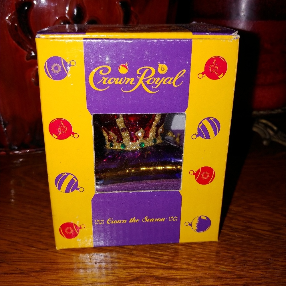 Crown Royal - Picture 4 of 5
